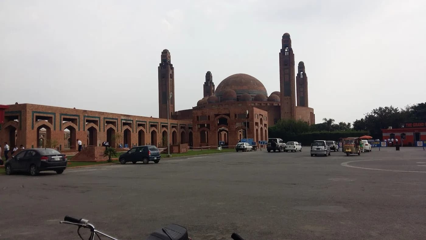 Bahria Town Lahore
